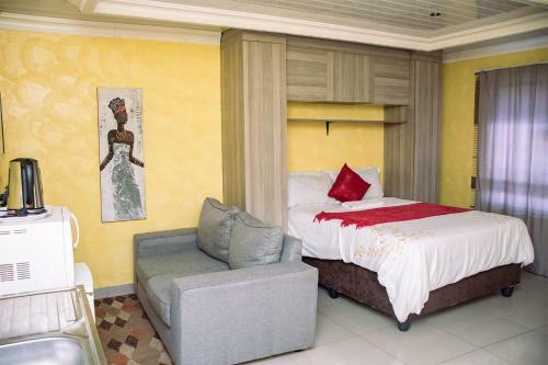 Hostal Phomolong Guest House Soweto