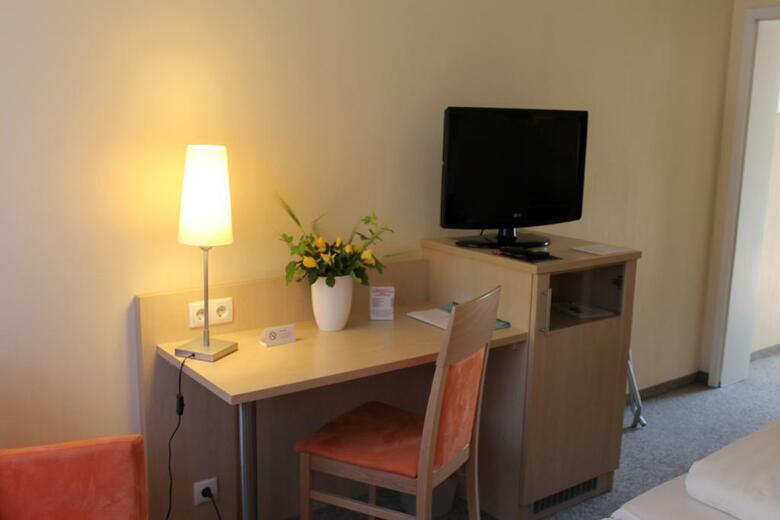 Hostal Hotel Petzengarten