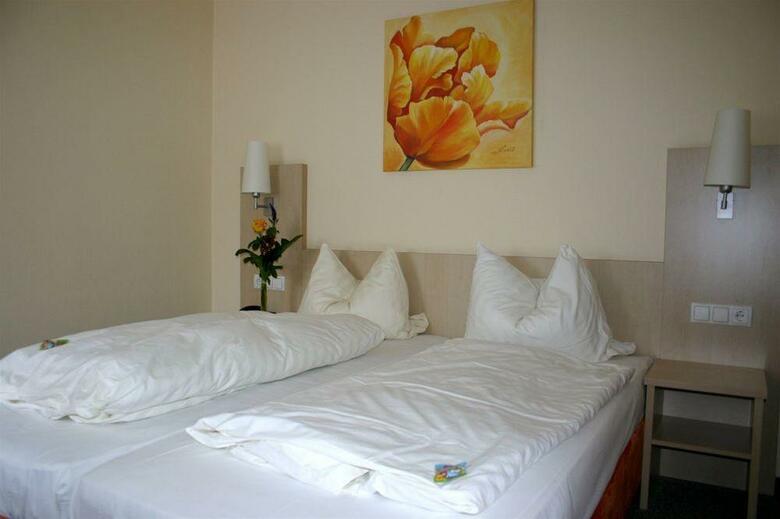 Hostal Hotel Petzengarten