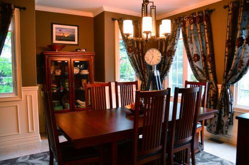 Explorer House Bed & Breakfast