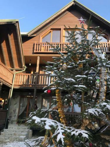 Hostal Nikol Guest House