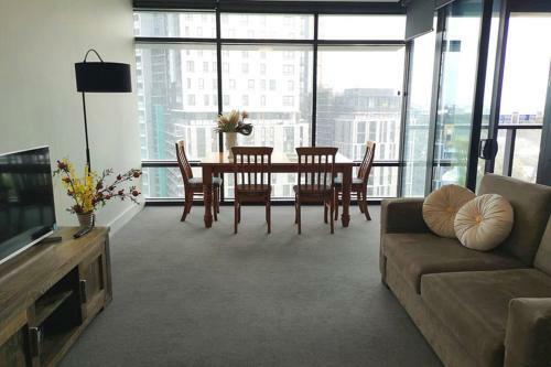 Modern Apartment+office W Parking @ Olympic Park
