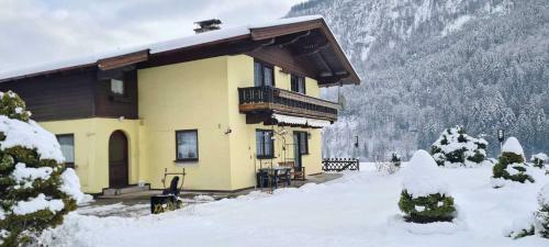 Hostal Apia House