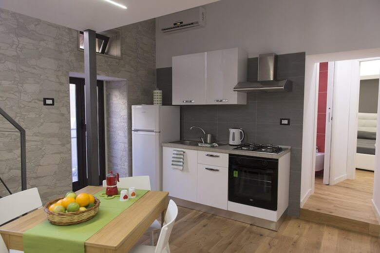 Manganelli Home