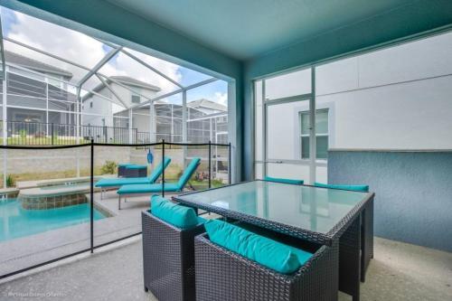 Frozen & Star Wars Themed Rooms & Game Room Villa
