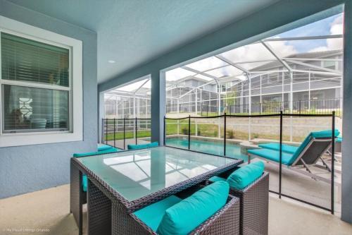 Frozen & Star Wars Themed Rooms & Game Room Villa
