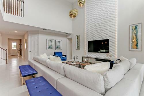 1787cvt Luxury 6 Bed Villa With Saltwater Pool Spa Villa
