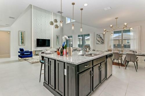 1787cvt Luxury 6 Bed Villa With Saltwater Pool Spa Villa