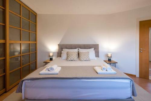Gregory's Luxury Villa In Chania-70m2 Pool-2000m2 Garden And Plot
