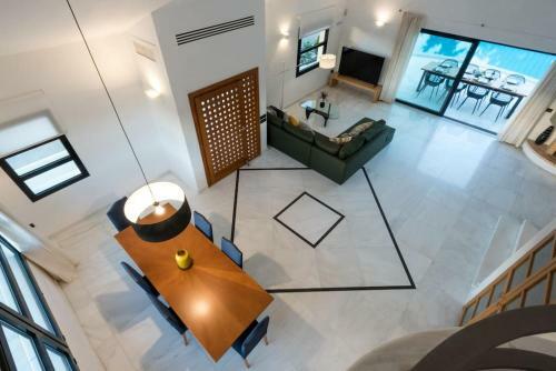 Gregory's Luxury Villa In Chania-70m2 Pool-2000m2 Garden And Plot