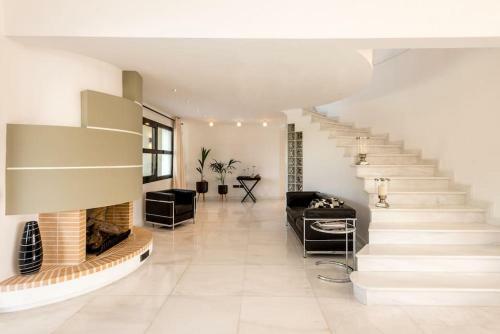 Gregory's Luxury Villa In Chania-70m2 Pool-2000m2 Garden And Plot