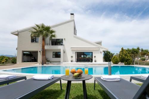 Gregory's Luxury Villa In Chania-70m2 Pool-2000m2 Garden And Plot
