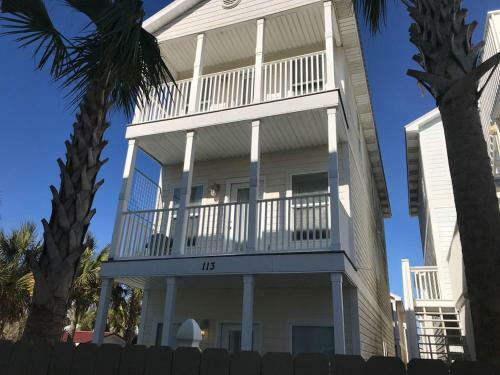 Steps To Beach - Large Beach House With Pool
