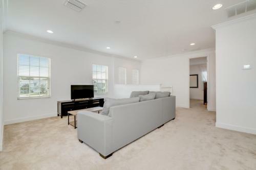 Modern Reunion Villa With Pool Villa