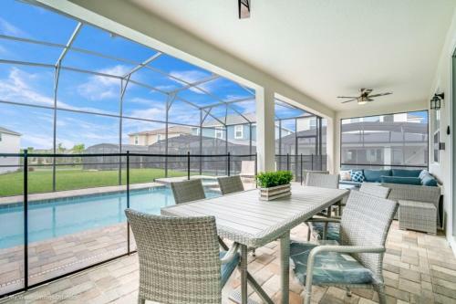 New Solara 5 Bdm Townhome With S Facing Pool Villa