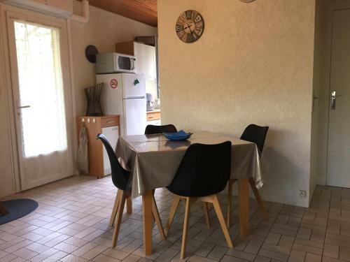 Maison Chaleureuse Avec Jardin � Maubuisson Proche Lac