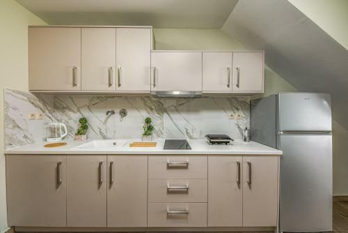 Apartamento Kozanos Suites With Private Pool
