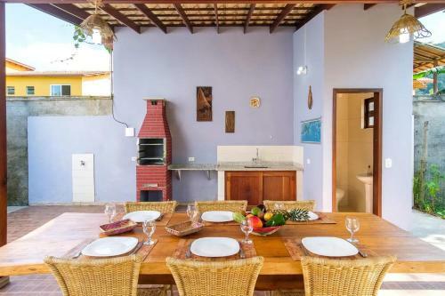 Casa Linda E Espa�osa Com Ar - 50 Mts Da Praia