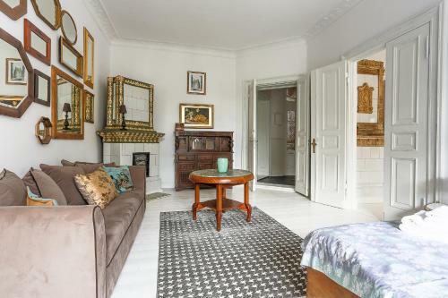 Real Old Town Apartment