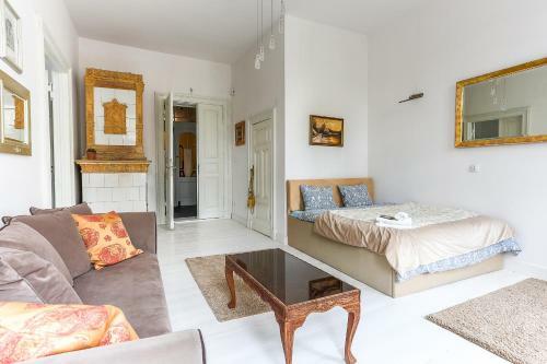 Real Old Town Apartment