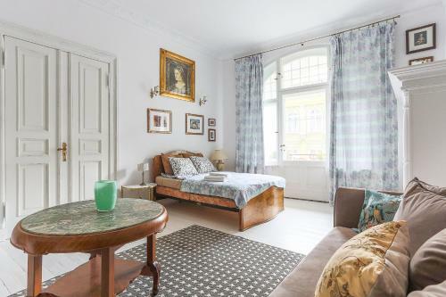 Real Old Town Apartment