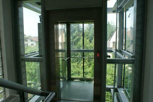 Apartament Ustro?ski
