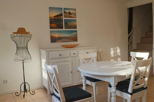Maison De Village Sur Donz�re
