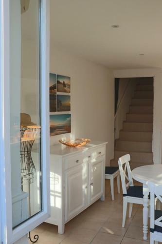 Maison De Village Sur Donz�re