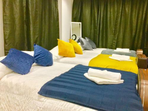 London Excel 2 Bedrooms River View Apartment
