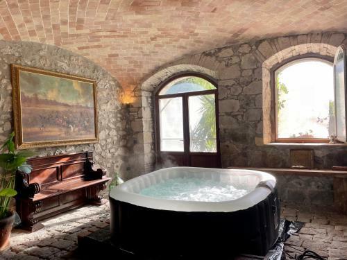 Hostal Casale Sovrastante Il Lago Di Bolsena