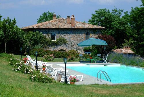 Hostal Casale Sovrastante Il Lago Di Bolsena