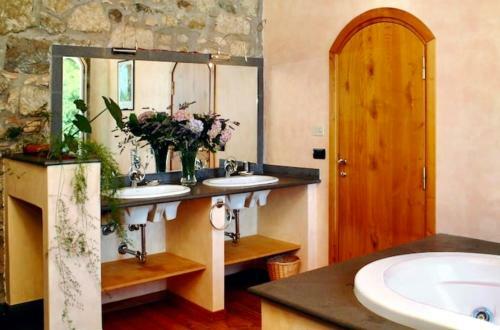 Hostal Casale Sovrastante Il Lago Di Bolsena