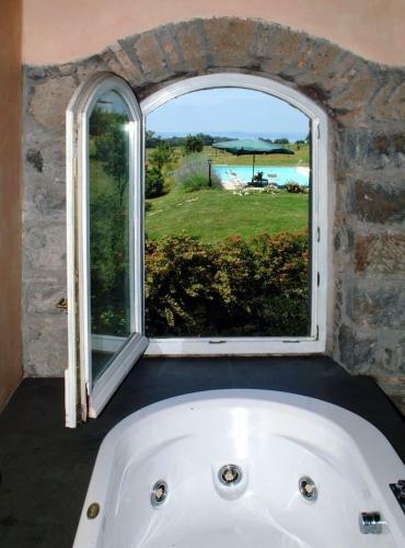Hostal Casale Sovrastante Il Lago Di Bolsena