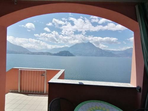 Apartamento Blu Panorama Belvedere Lago Di Como