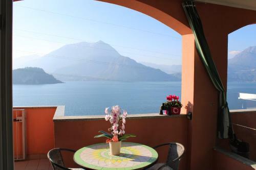 Apartamento Blu Panorama Belvedere Lago Di Como