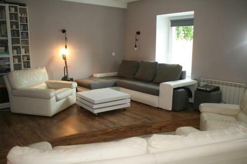 Hostal Les Chambres D'h�tes De La Croix Bleue
