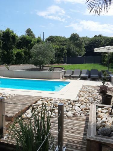 Hostal Les Chambres D'h�tes De La Croix Bleue