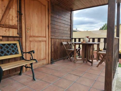 Caba�a De Madera Especial Y Acogedora