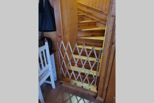 Caba�a De Madera Especial Y Acogedora