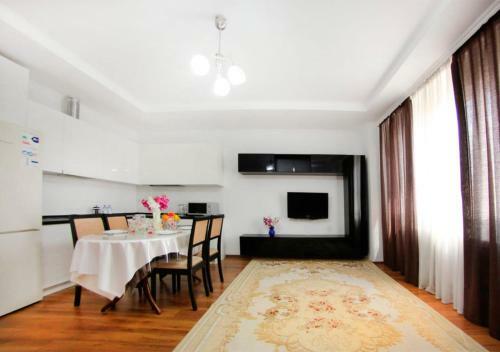 Apartamento Razmestim ? ?? Mega Tower Almaty