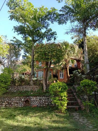 Hostal Bhanjayang Resort