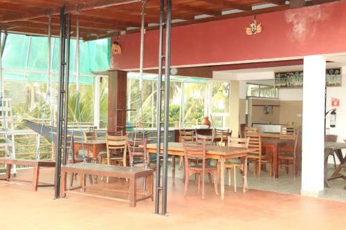 Hostal Ran Dhara Resort