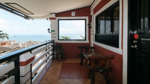 Reddoorz La Sefa Hotel And Resort Atimonan