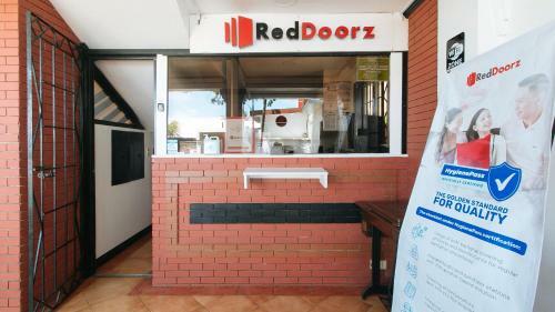 Reddoorz La Sefa Hotel And Resort Atimonan