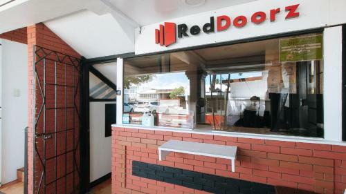 Reddoorz La Sefa Hotel And Resort Atimonan