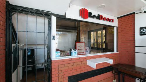 Reddoorz La Sefa Hotel And Resort Atimonan