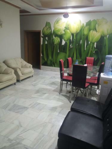 Hostal Four Season Guest House