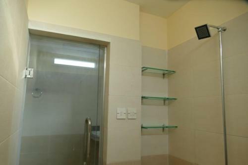 Hotel Usman Lodges Ajk