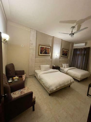 Shelton Hotel Mardan