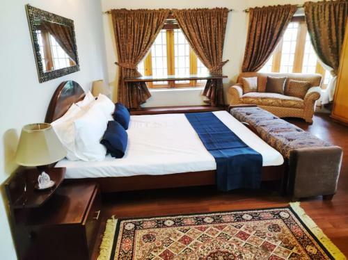 Hotel The Pyramid Resort, Murree